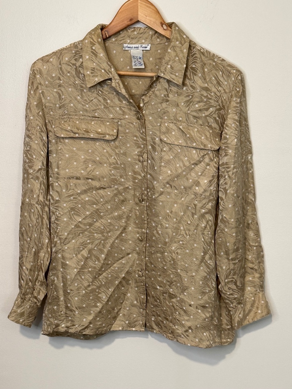 Vintage Anna And Frank Women's Button Up Blouse 100% Silk Size M Gold White